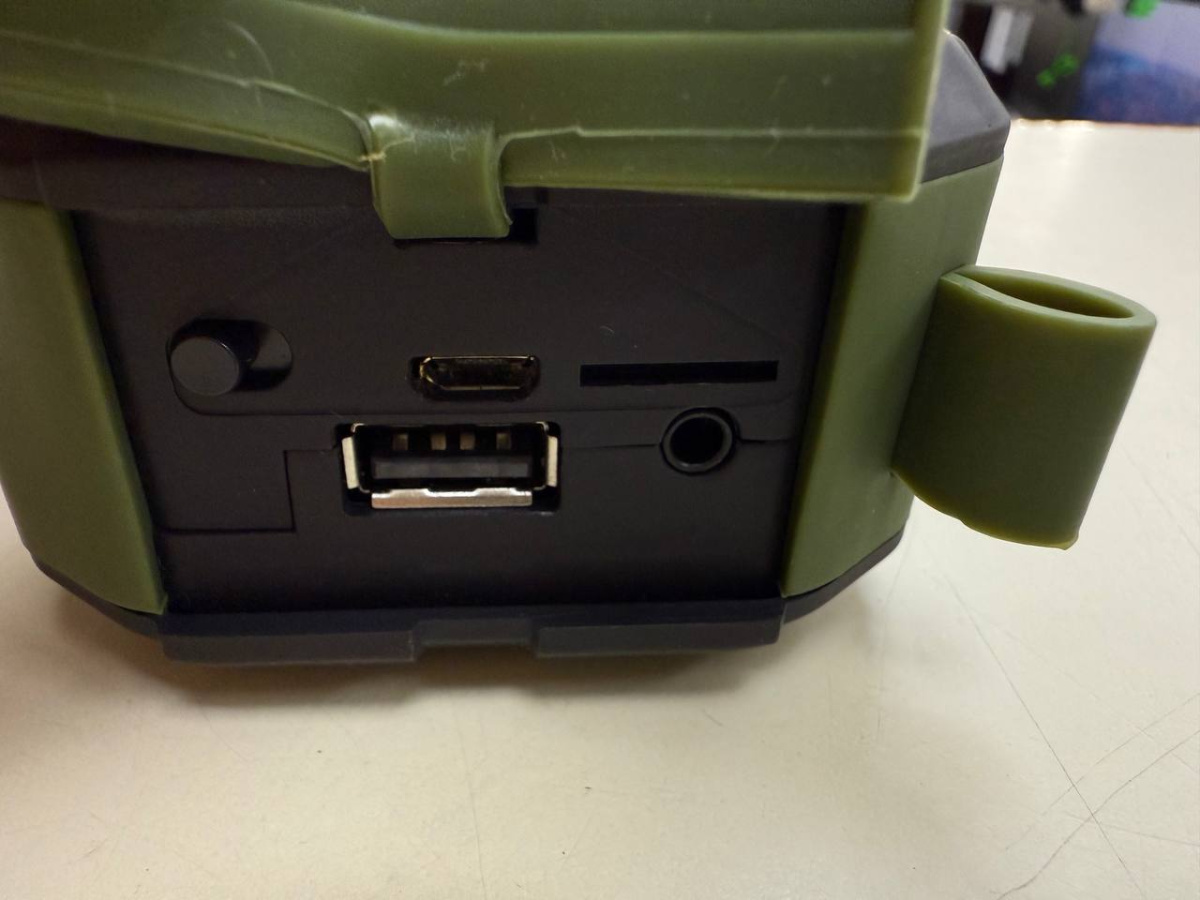 Портативная акустика DEXP p450;