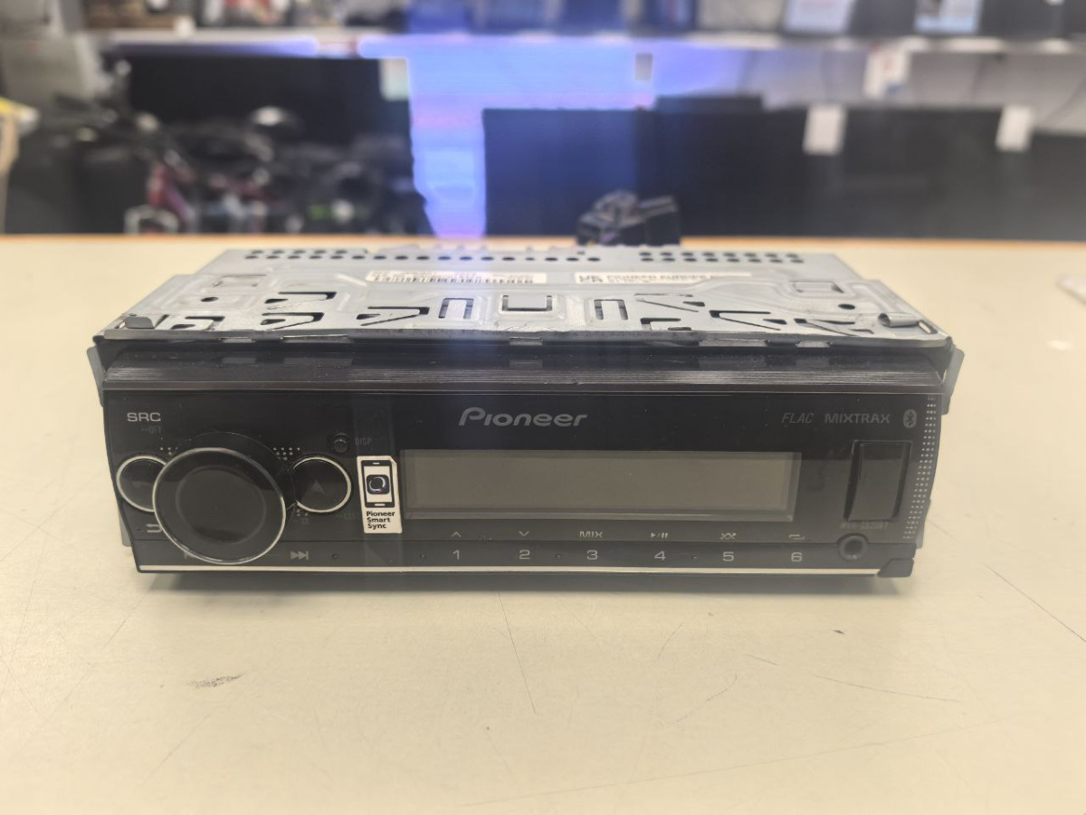 Автомагнитола Pioneer MVH-S520BT