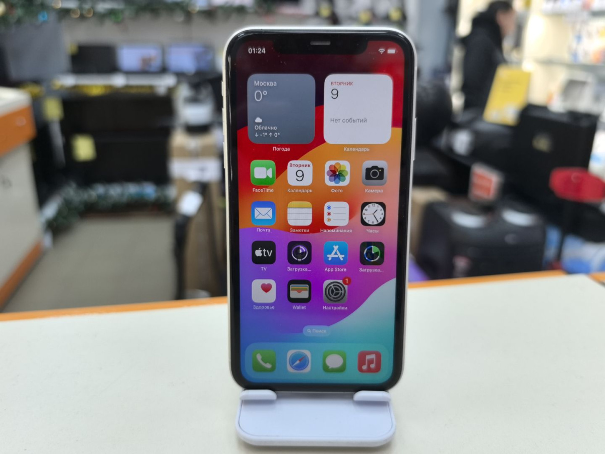 Смартфон Apple iPhone 11 64Gb