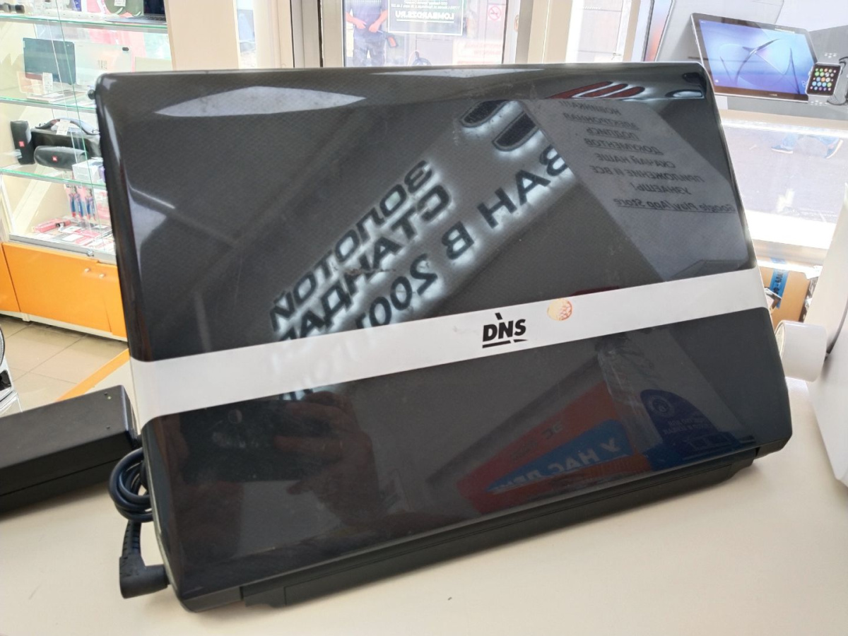 Ноутбук DNS A35FB; Pentium B960, GeForce GT 630M, 4 Гб, Нет, 1 Tb