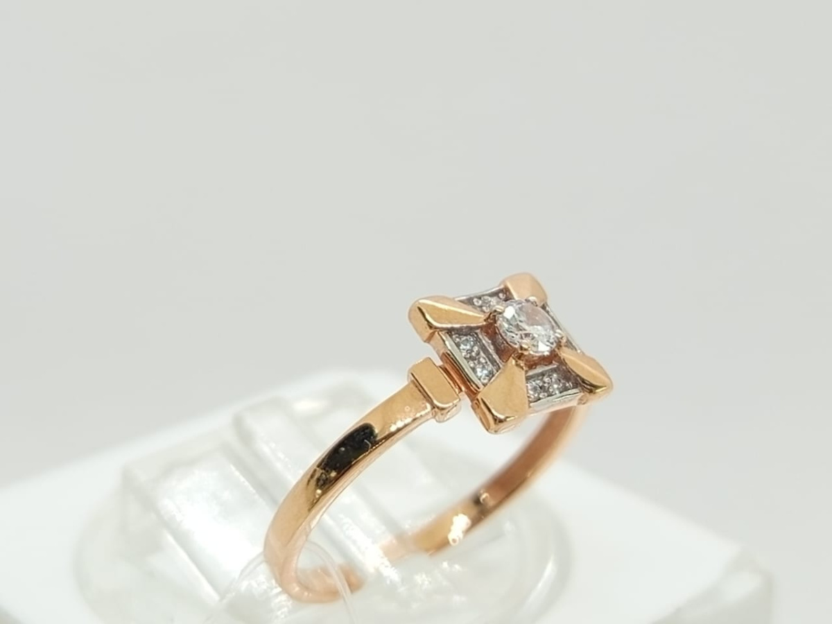 КОЛЬЦО С КАМНЯМИ (Au 585)