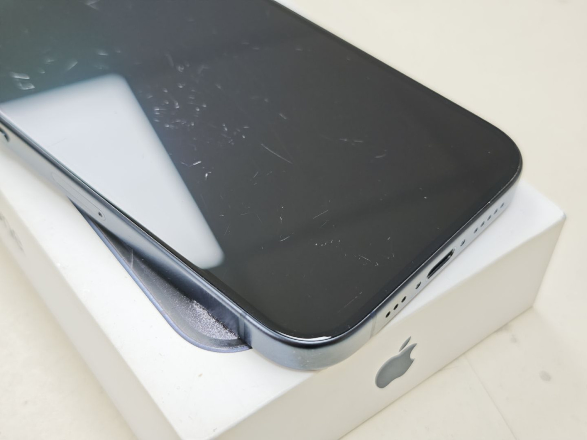Смартфон Apple Iphone 15 Pro 128Gb