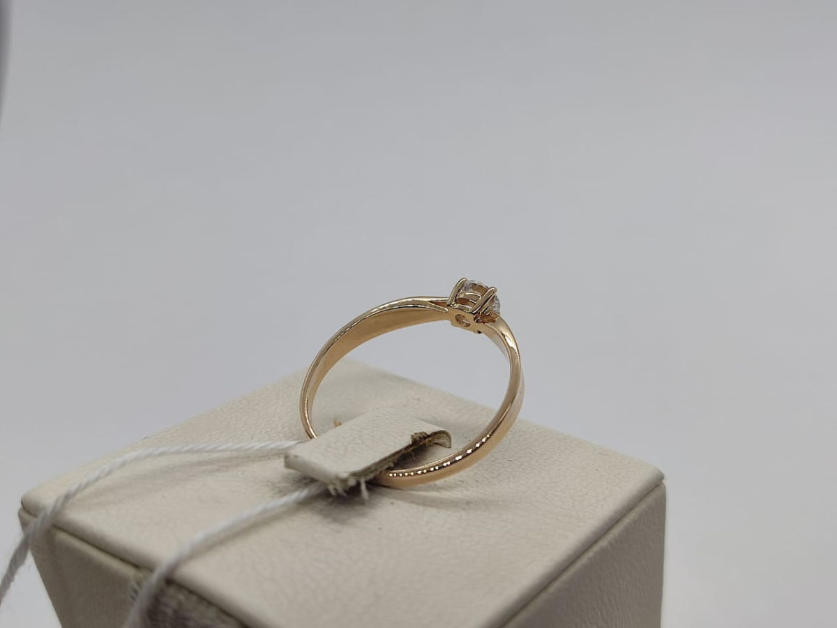 КОЛКМ585 КОЛЬЦО С КАМНЕМ (Au 585)