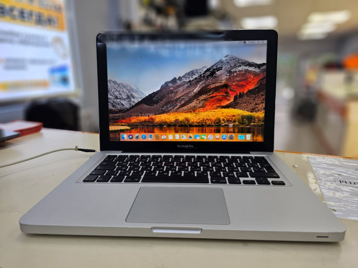 Ноутбук Apple MacBook Pro