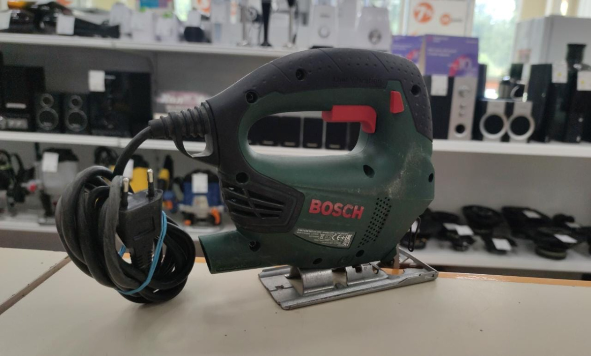 Лобзик Bosch PST 750 PE