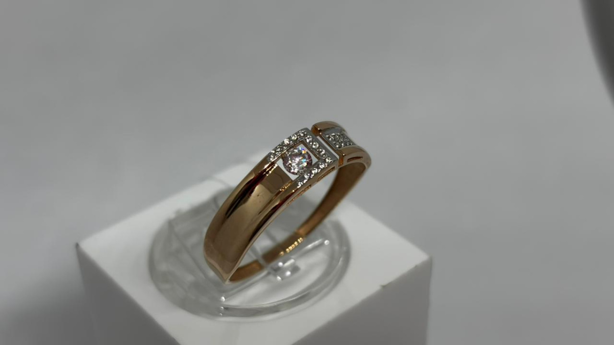 КОЛЬЦО С КАМНЯМИ (Au 585)