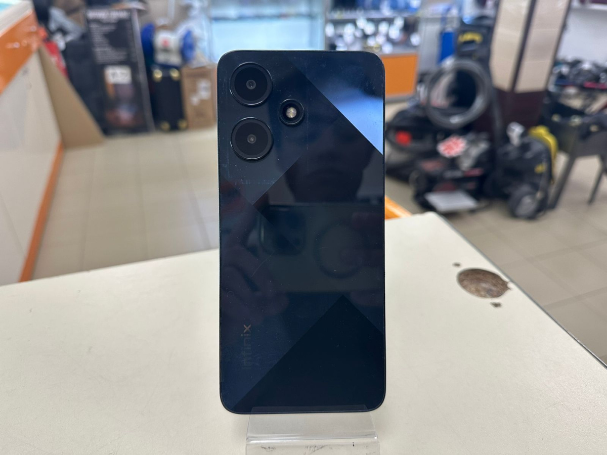 Смартфон Infinix HOT 30i 4/64