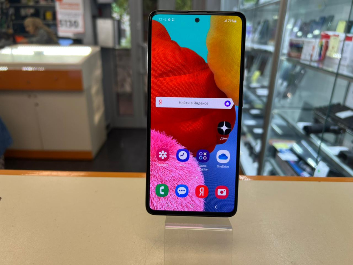 Смартфон Samsung Galaxy A51 4/64