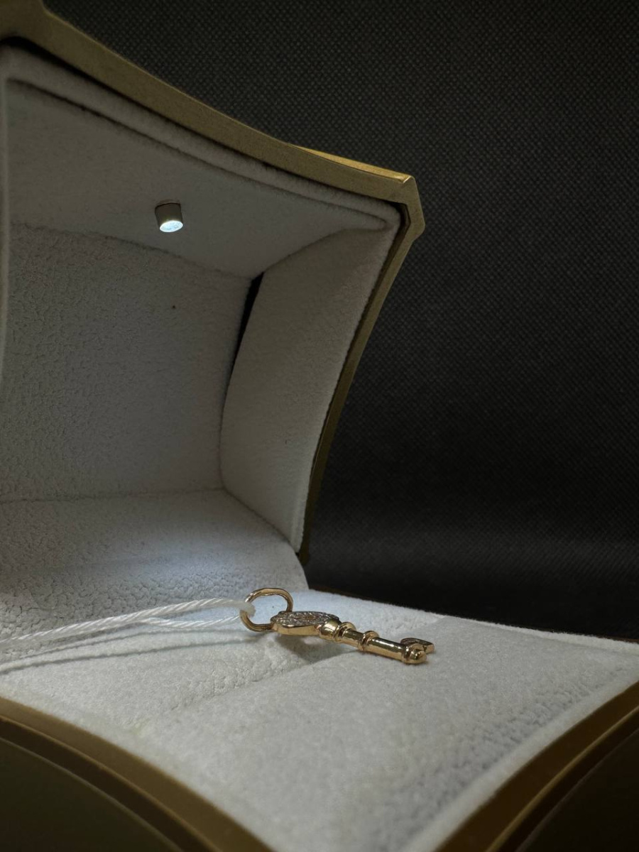 ПОДКМИ585 ПОДВЕСКА С КАМНЯМИ (Au 585)