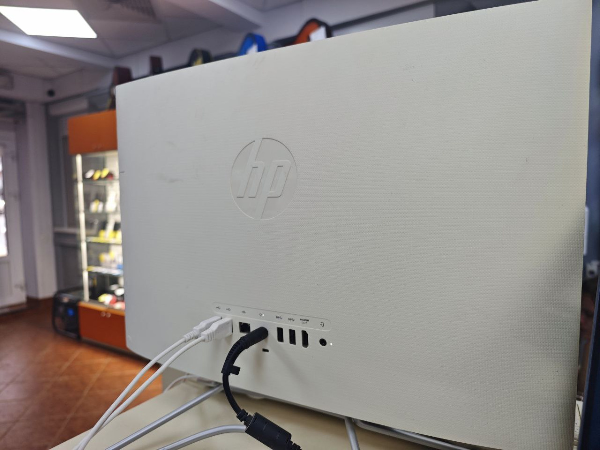 Моноблок HP hp 22-c0075ur; A6-9225, Radeon Graphics, 8 Гб, Нет, 1 Tb