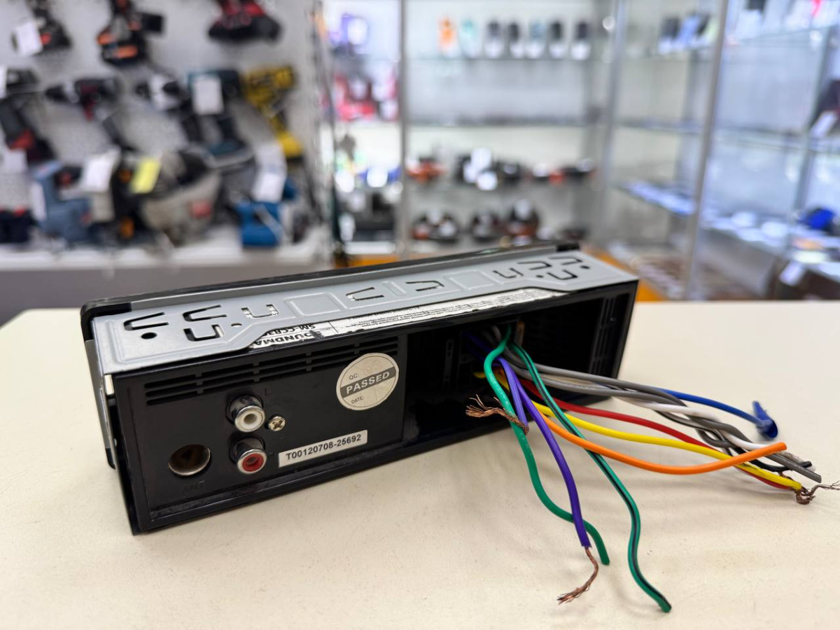 МАГНИТОЛА SoundMAX SM-CCR3057F