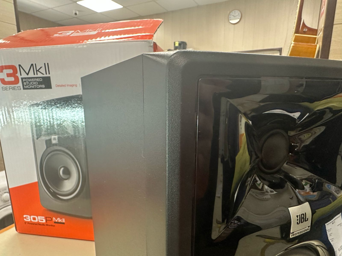 Студийный монитор JBL 3 SERIES MKII