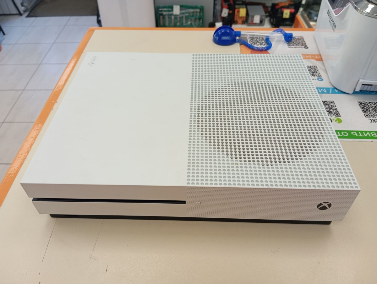 Игровая приставка Xbox One S 1TB