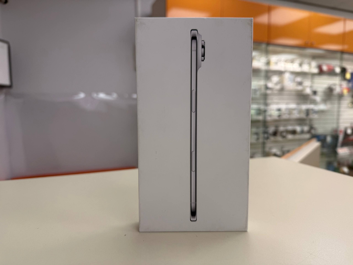 Смартфон Apple Iphone 17 Air 256 Gb