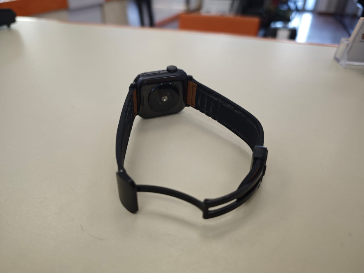 Смарт-часы Apple Watch SE 2022 44mm
