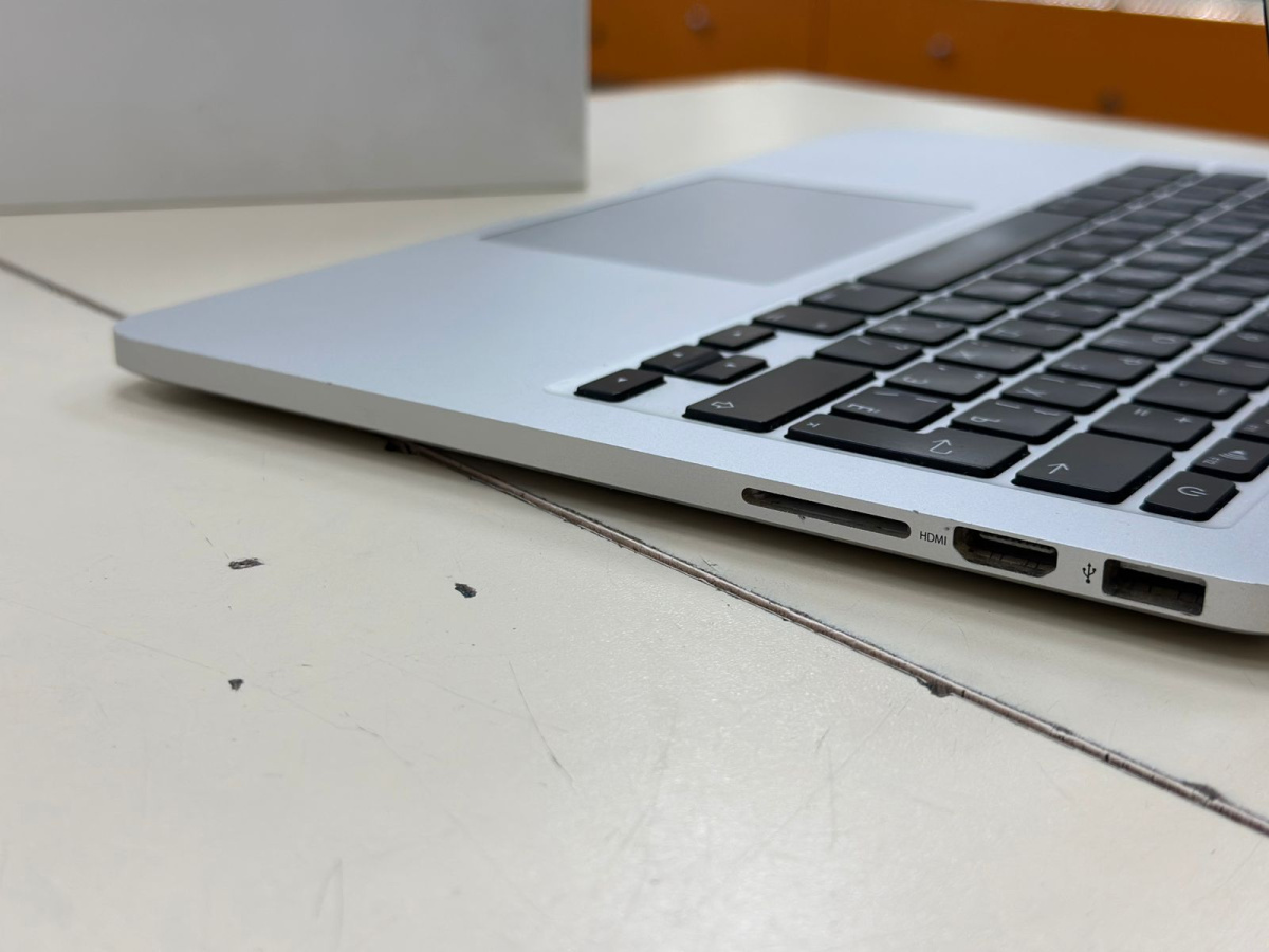 Ноутбук Apple MacBook Pro с дисплеем Retina 13 дюймов Core i5(2015) A1502