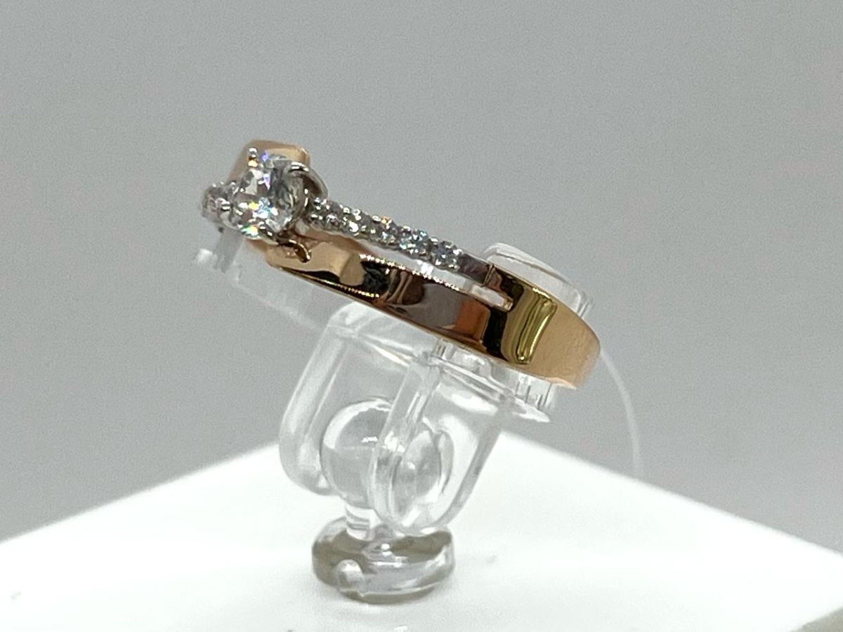 КОЛЬЦО С КАМНЯМИ (Au 585)