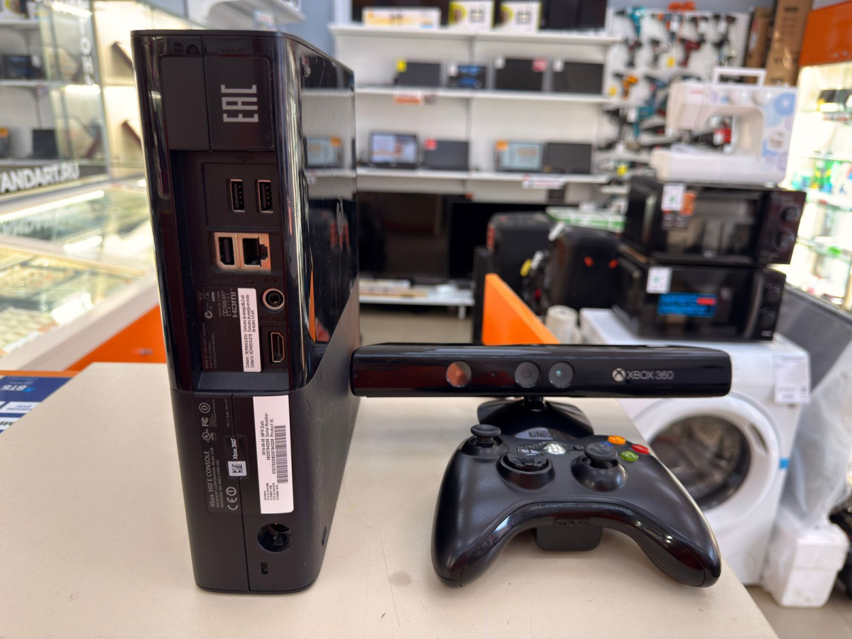 Игровая приставка Xbox 360;