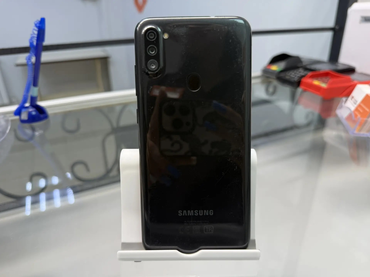 Смартфон Samsung Galaxy A11 2/32