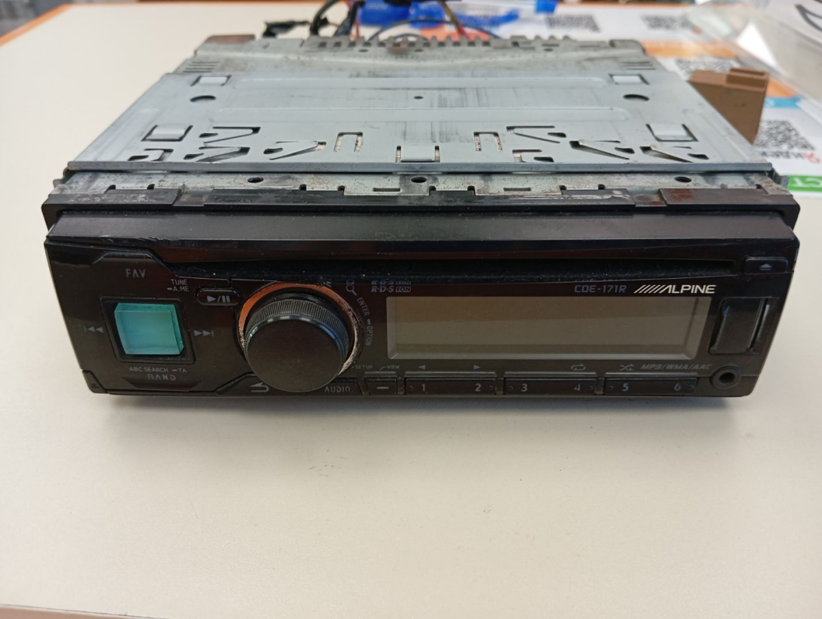 Автомагнитола Alpine CDE-171R