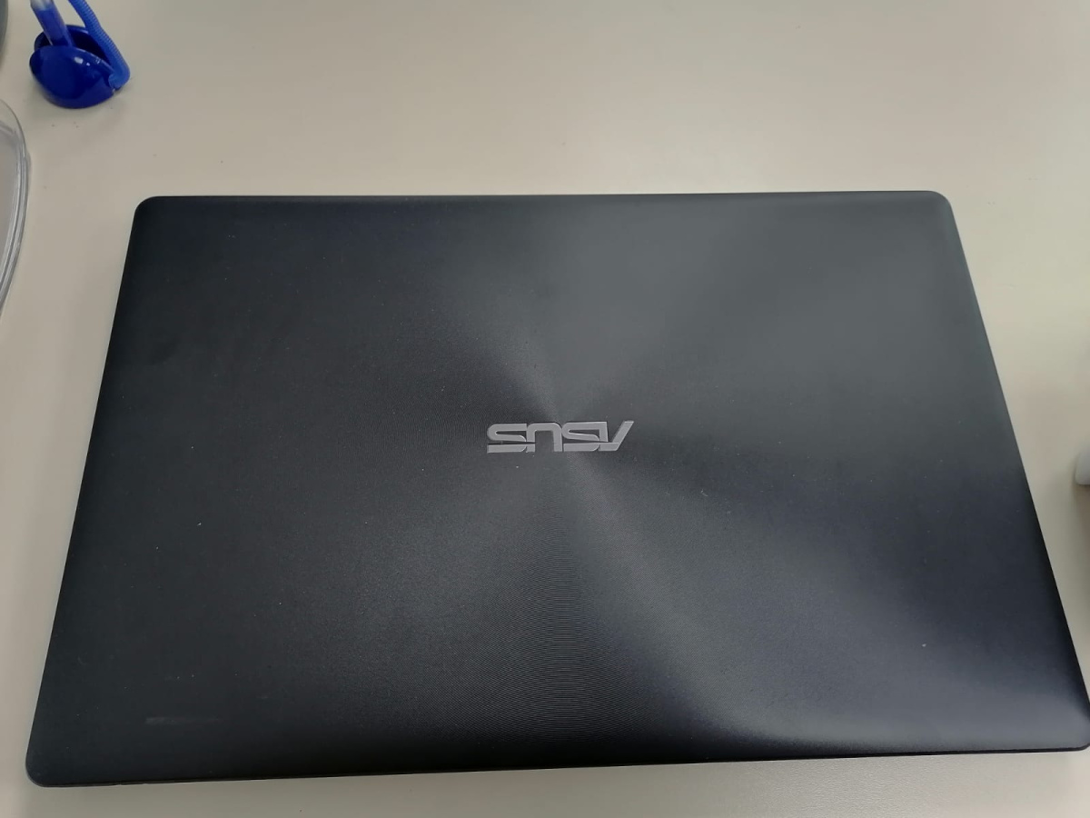 Ноутбук ASUS; Pentium 2117U, HD Graphics, 4 Гб, Нет, 250 Гб