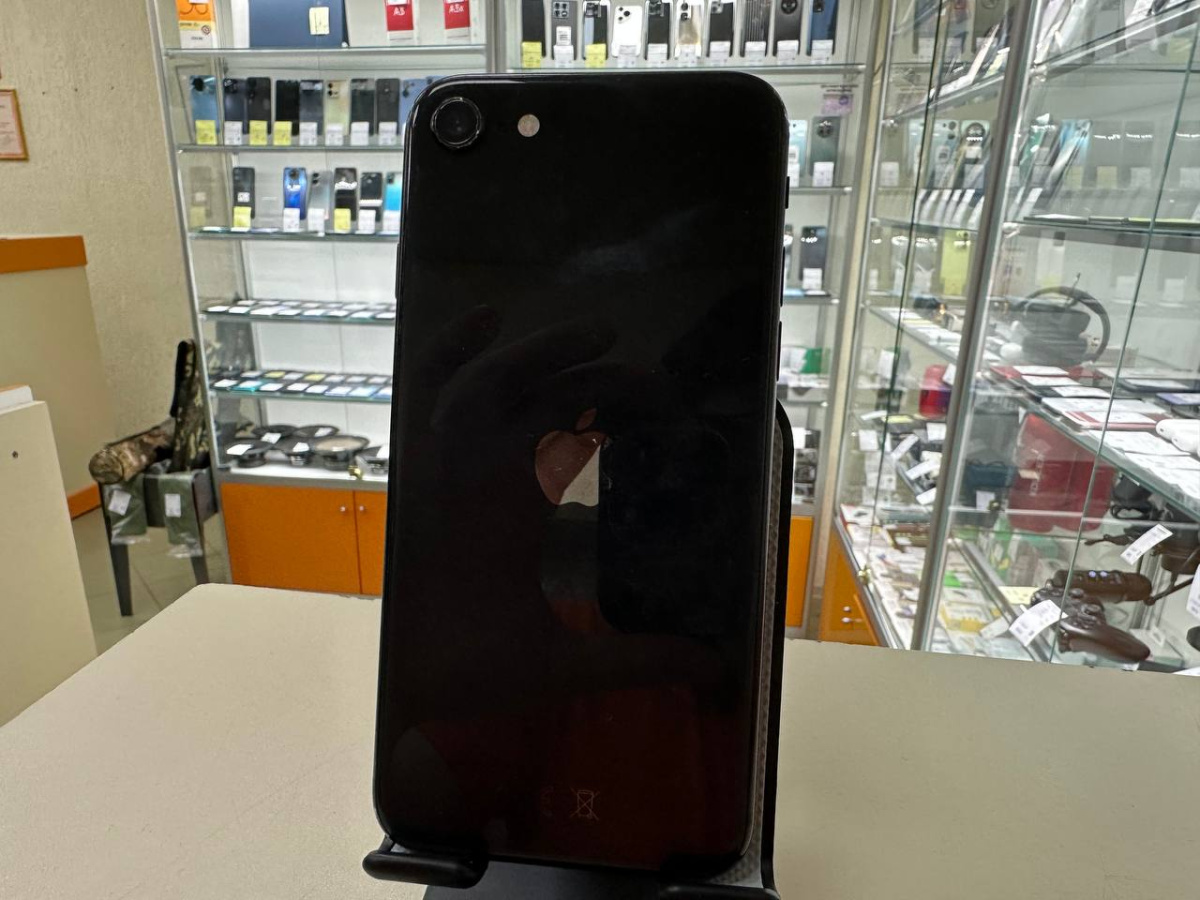 Смартфон Apple iPhone SE 2020 128Gb
