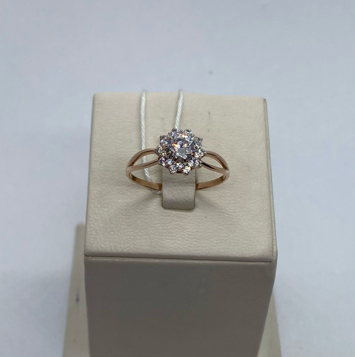 КОЛКМИ585 КОЛЬЦО С КАМНЯМИ (Au 585)