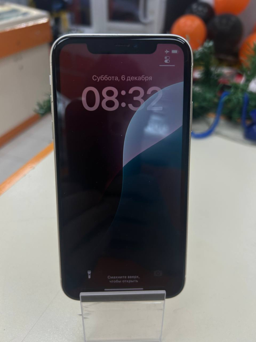 Смартфон Apple iPhone 11 64Gb