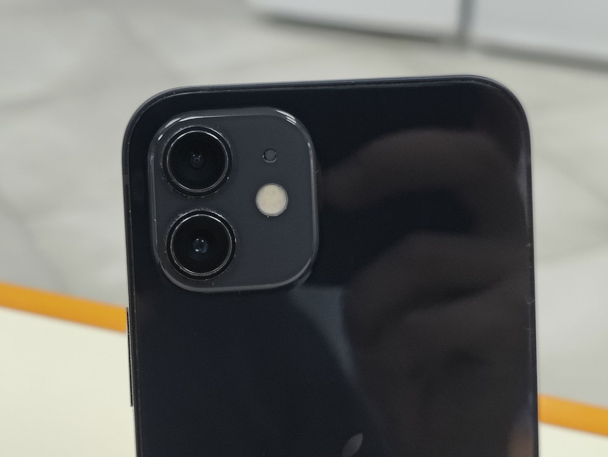 Смартфон Apple iPhone 12 64Gb