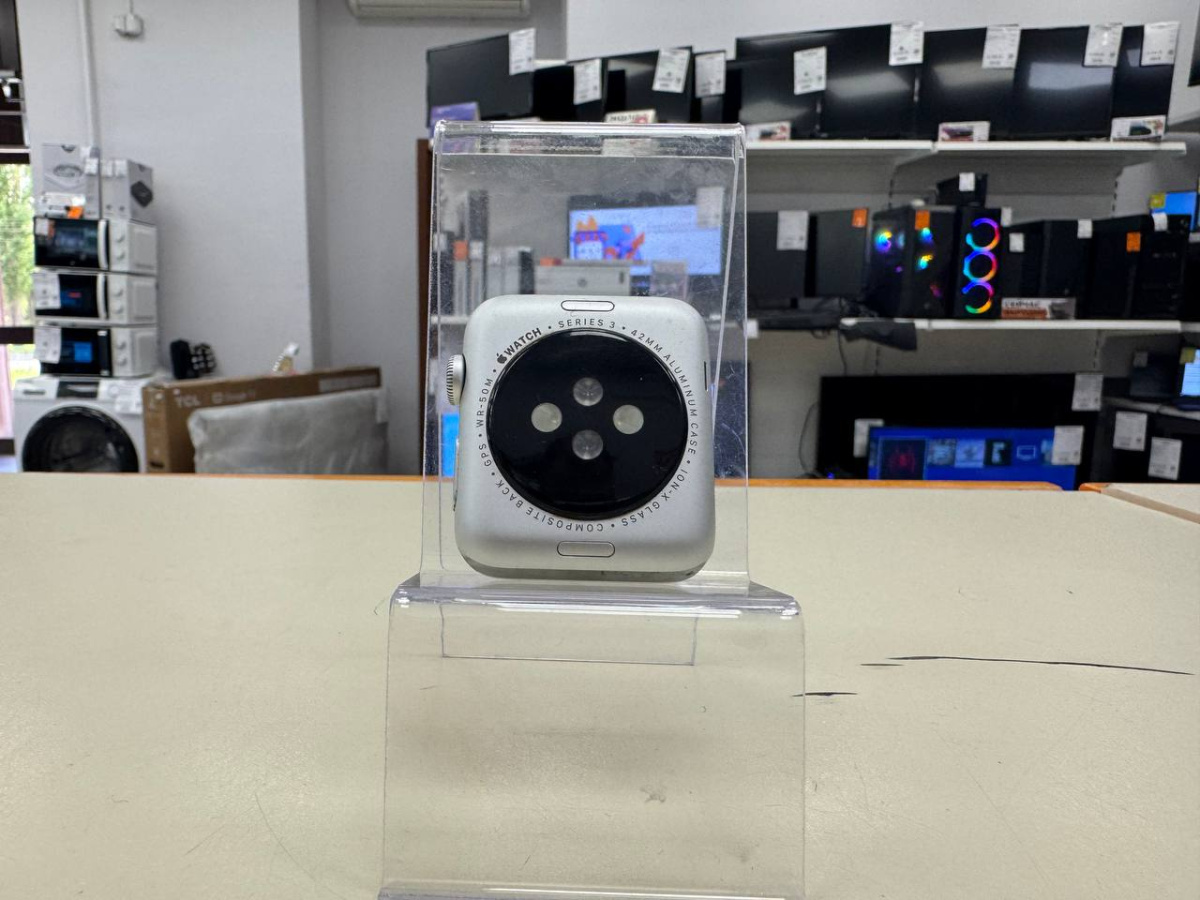 Смарт-часы Apple Watch Series 3 42 мм