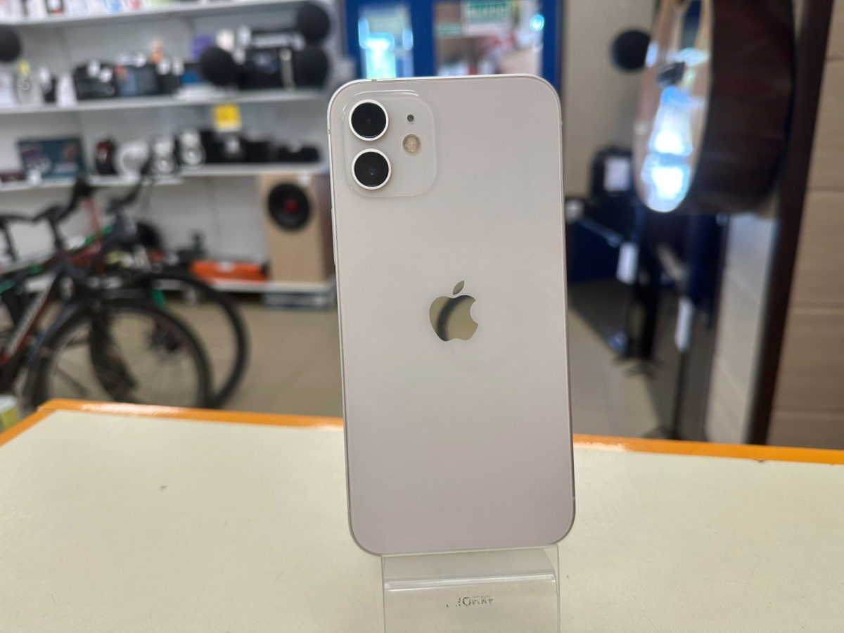 Смартфон Apple iPhone 12 64Gb