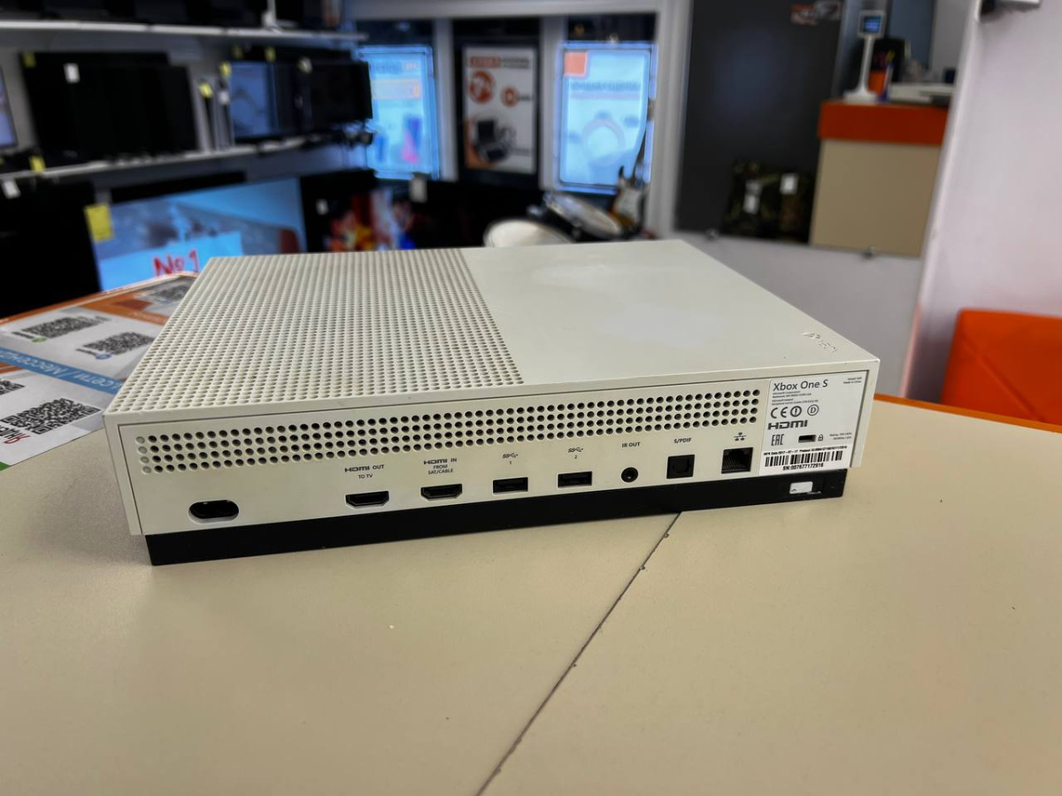 Игровая приставка Xbox One S 1TB