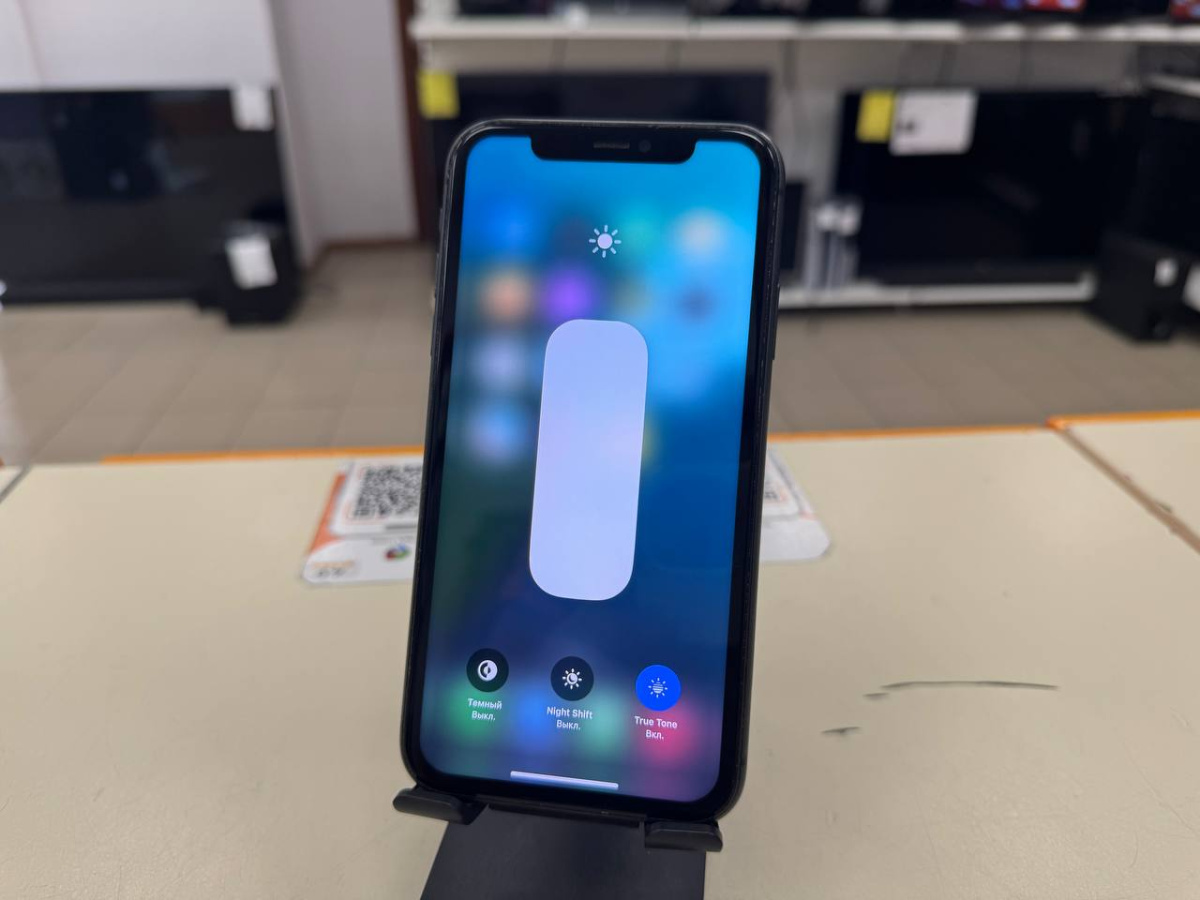 Смартфон Apple iPhone 11 64Gb