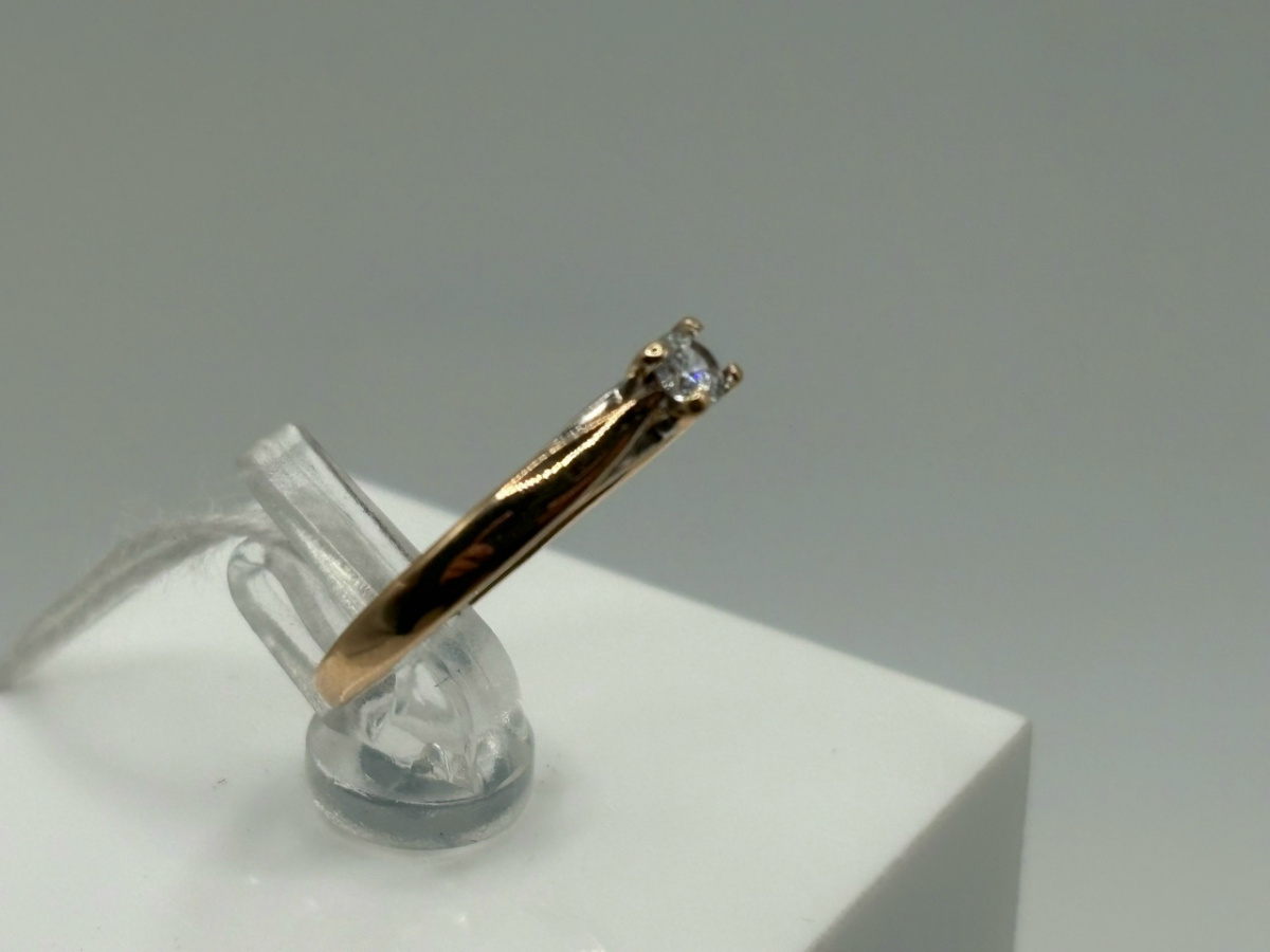 КОЛКМ585 КОЛЬЦО С КАМНЕМ (Au 585)