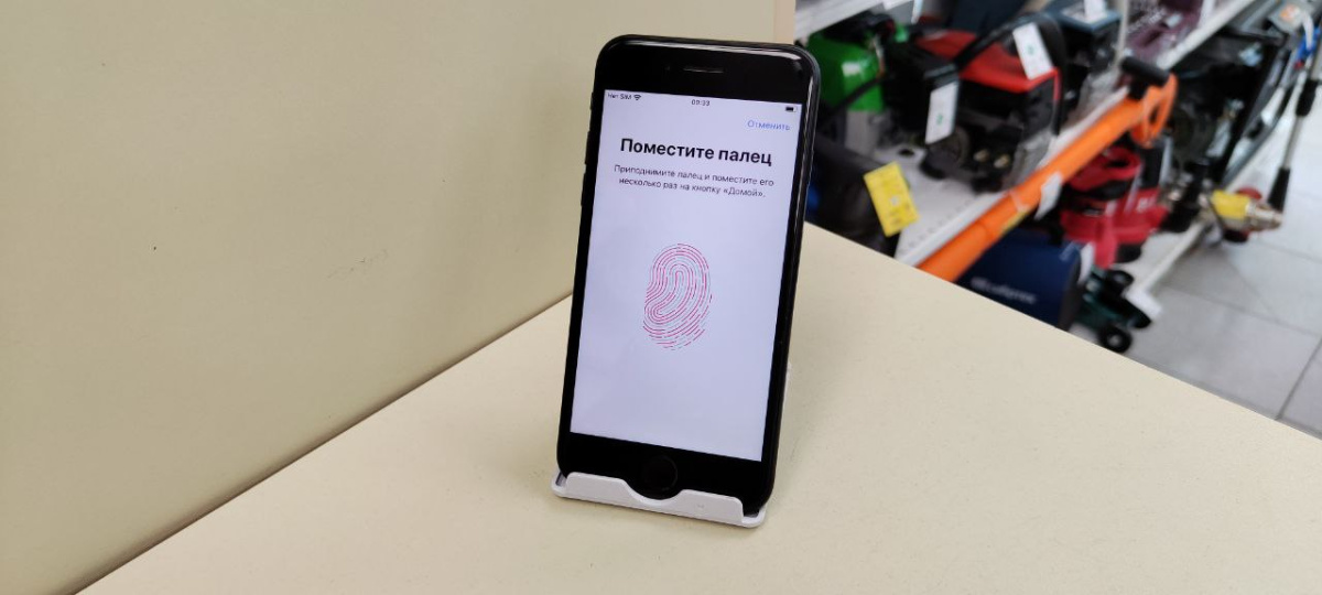 Смартфон Apple iPhone SE 2020 256Gb