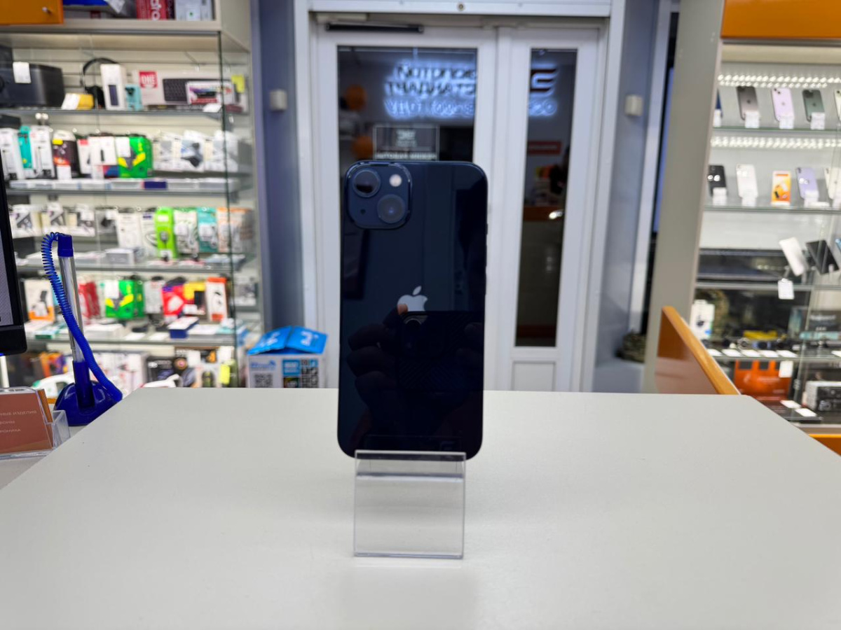 Смартфон Apple iPhone 13 128Gb