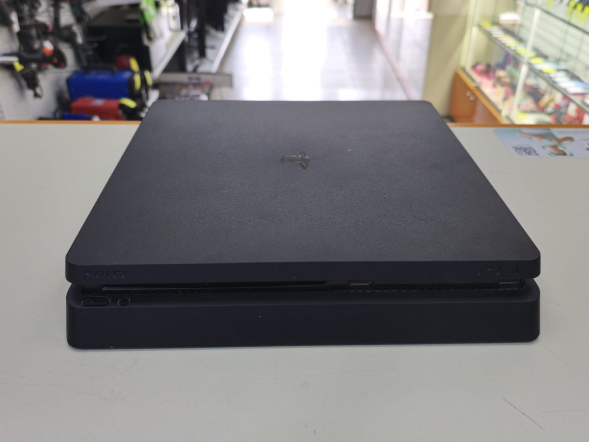 Игровая приставка PlayStation 4 Slim 500GB Игровая приставка PlayStation 4 Slim 500GB