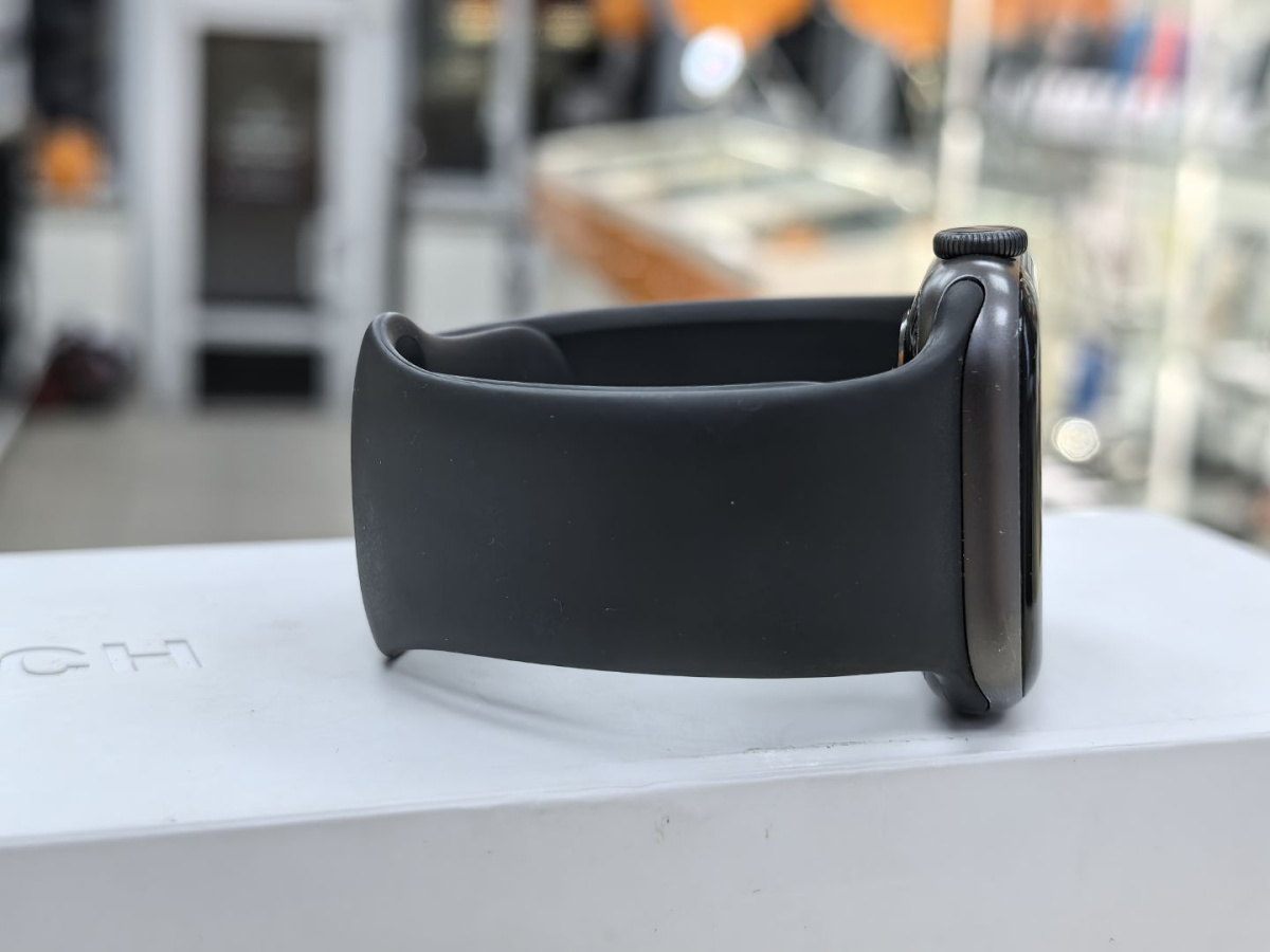 Смарт-часы Apple Watch Series 5 44 мм