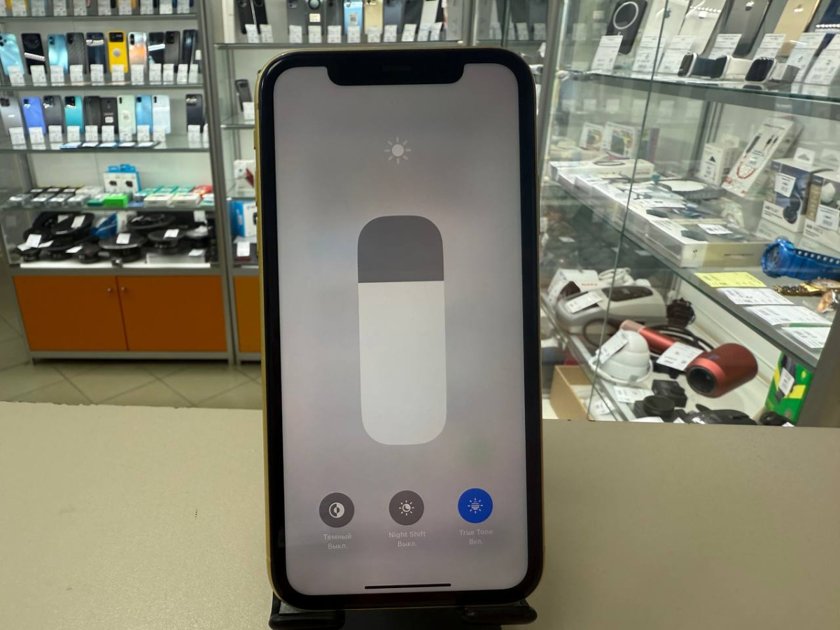 Смартфон Apple iPhone 11 64Gb