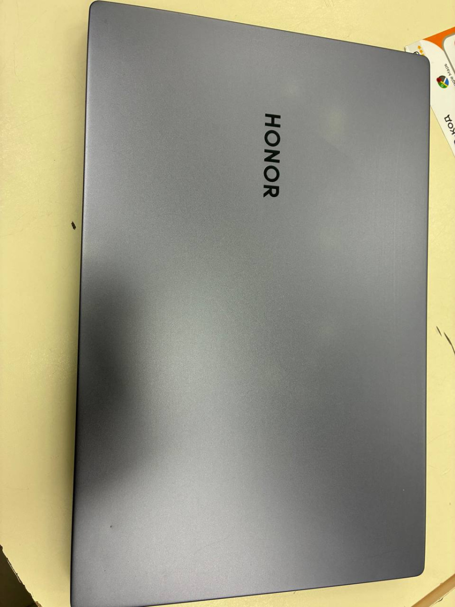 Ноутбук Honor Honor; Core i3-10110U, Intel UHD Graphics, 8 Гб, 240 Гб, Нет