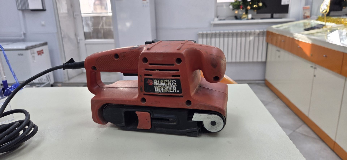 Шлифовальная машина Black & Decker KA85