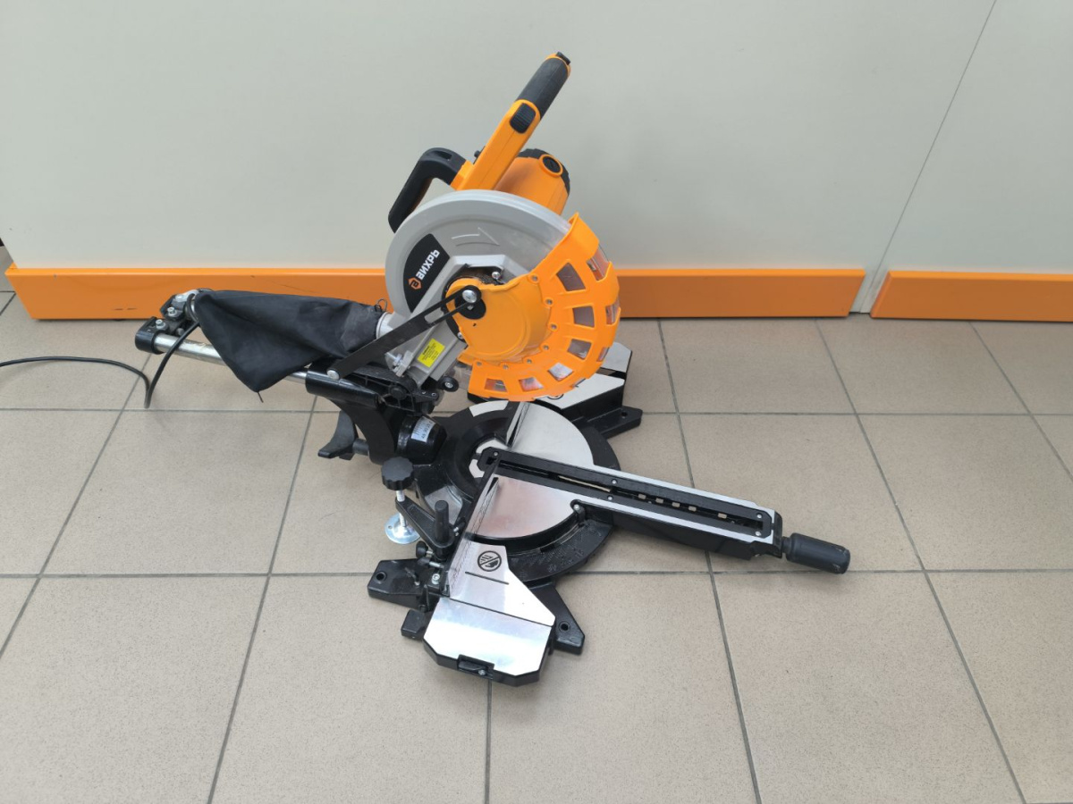 Торцовочная пила Вихрь ПТ-255ПЛ