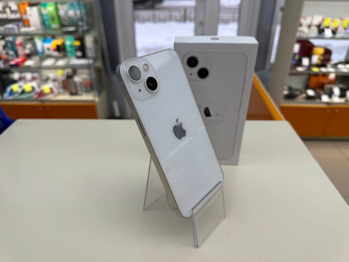 Смартфон Apple iPhone 13 256Gb