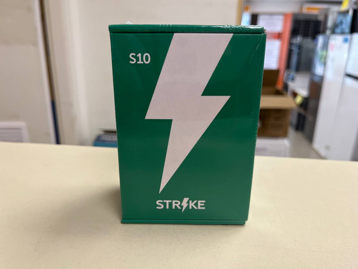 Мобильный телефон Strike S10