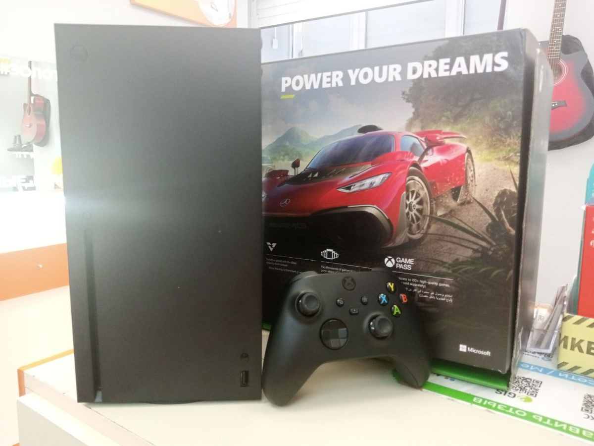 Игровая приставка Xbox Series X 1Tb