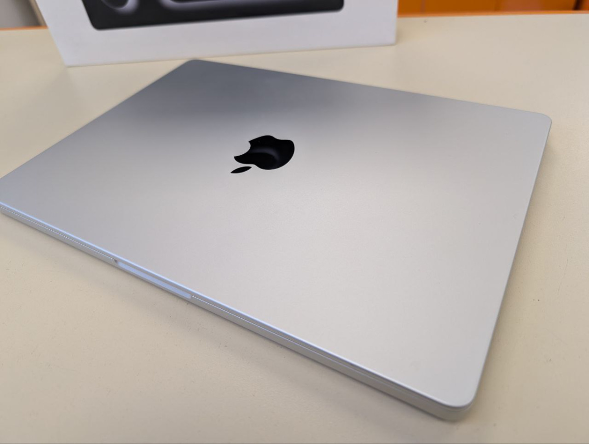 Ноутбук Apple MacBook Pro (14 дюймов, M3 Pro  A2992) 2023