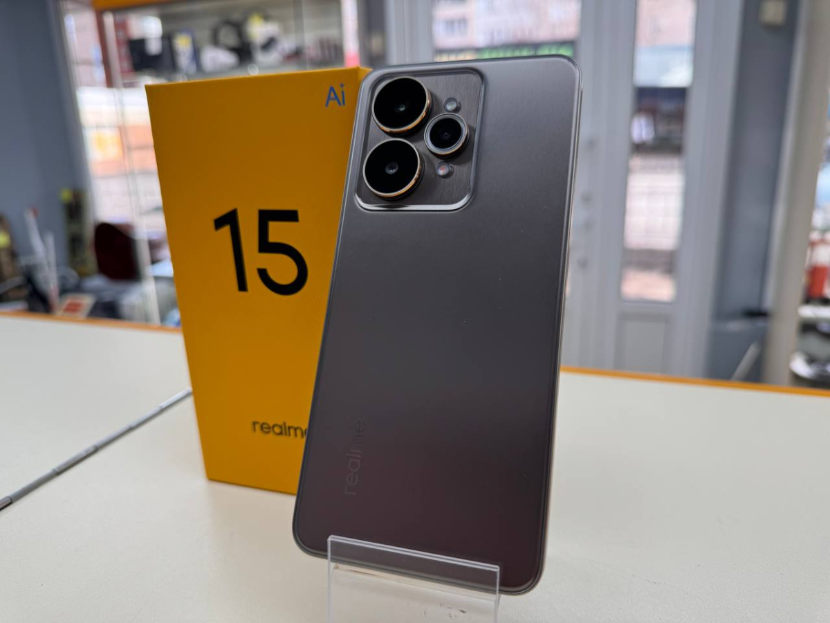 Смартфон Realme 15 8/256