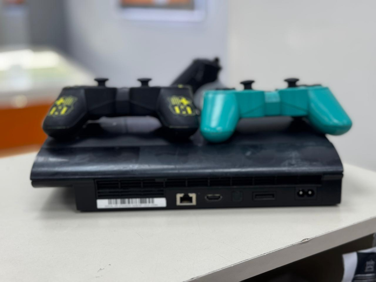 Игровая приставка PlayStation 3 320gb Игровая приставка PlayStation 3 320gb