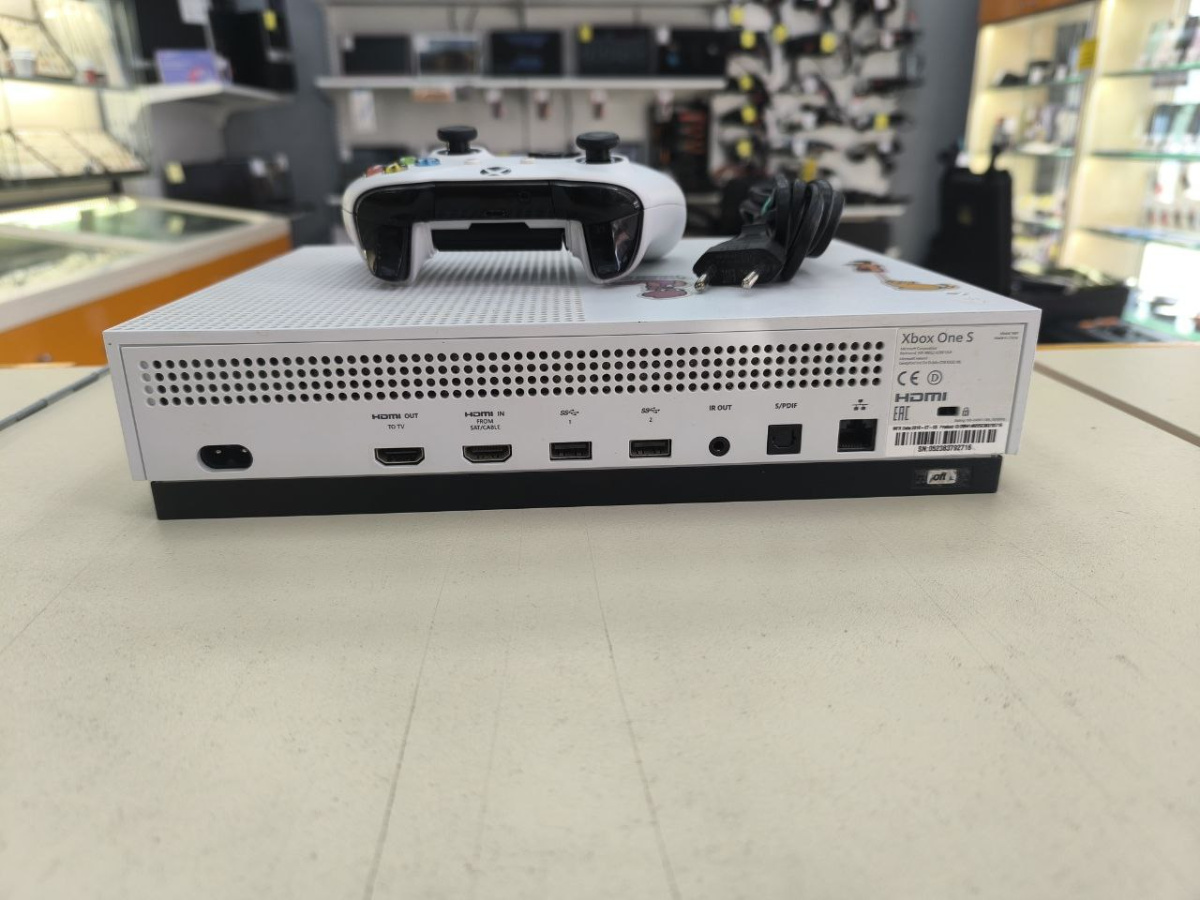 Игровая приставка Xbox One S 1TB