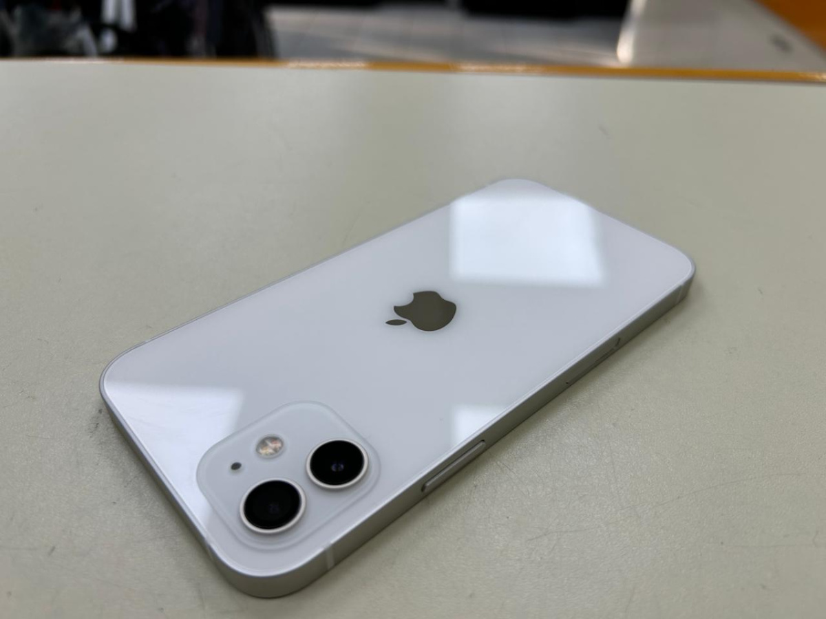 Смартфон Apple iPhone 12 128Gb